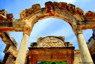 Templo de Adriano en Éfeso
